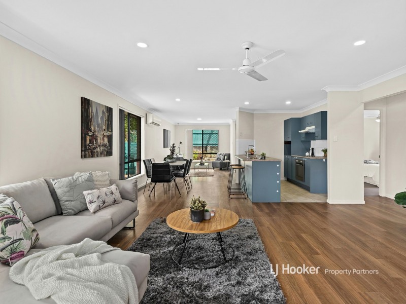 37 Robinson Crescent, Runcorn QLD 4113