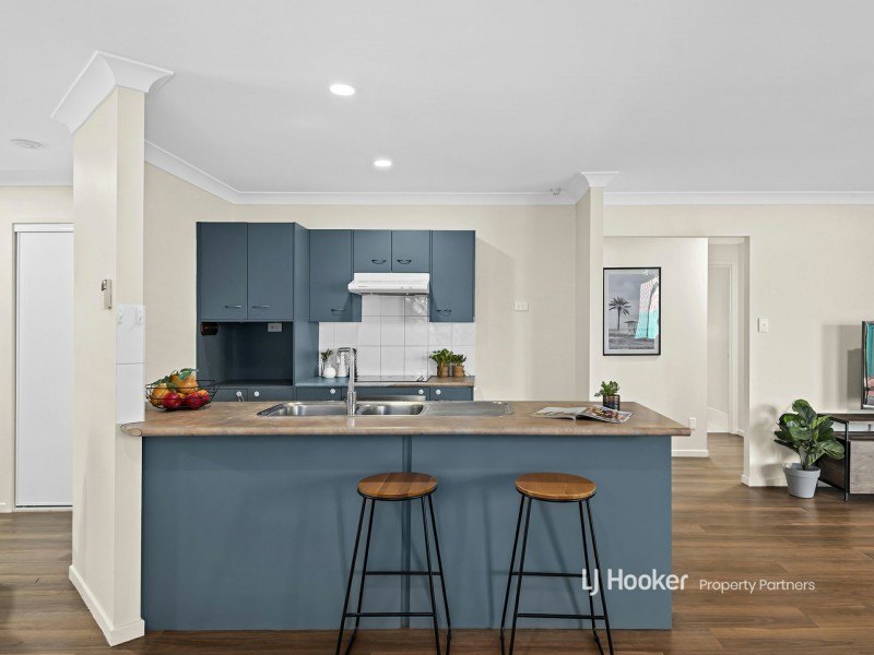 37 Robinson Crescent, Runcorn QLD 4113