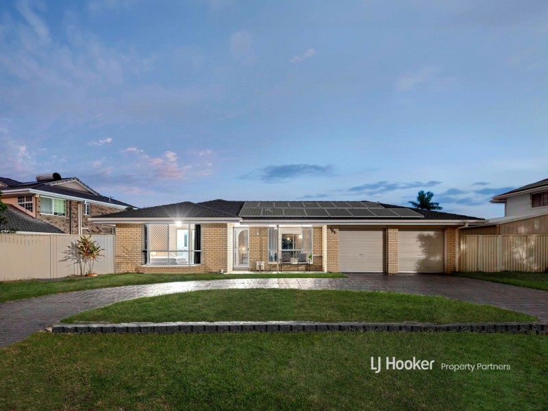 12 Lindeman Place, Eight Mile Plains QLD 4113