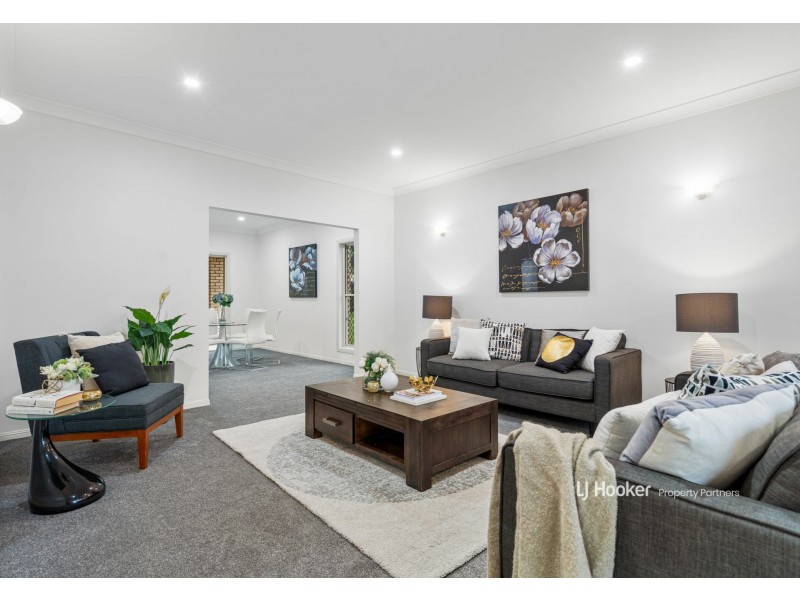 11 Rakumba Close, Eight Mile Plains QLD 4113