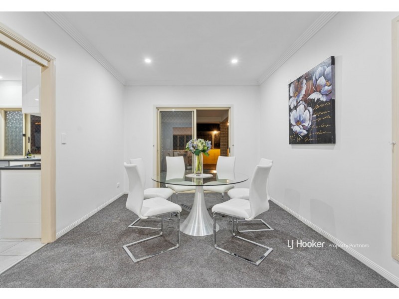 11 Rakumba Close, Eight Mile Plains QLD 4113