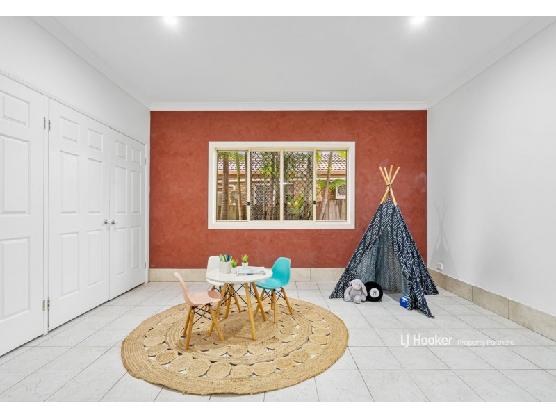 11 Rakumba Close, Eight Mile Plains QLD 4113