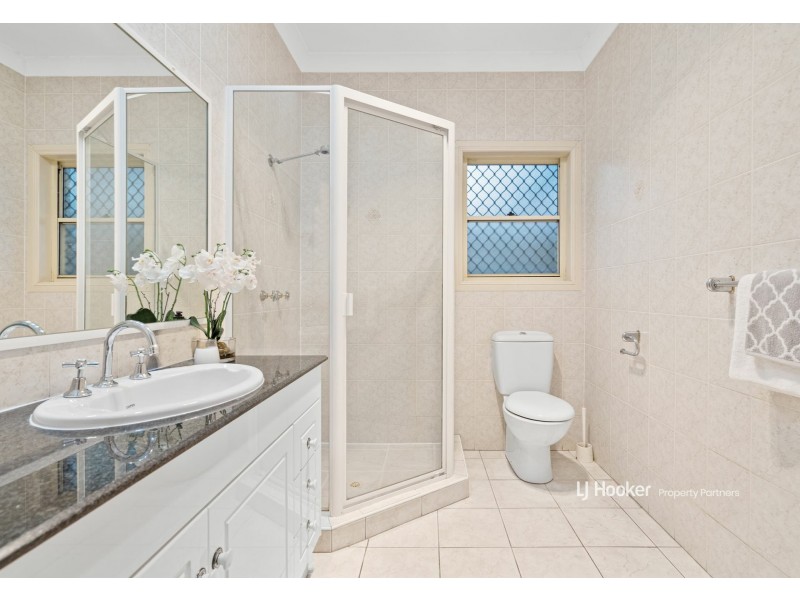 11 Rakumba Close, Eight Mile Plains QLD 4113