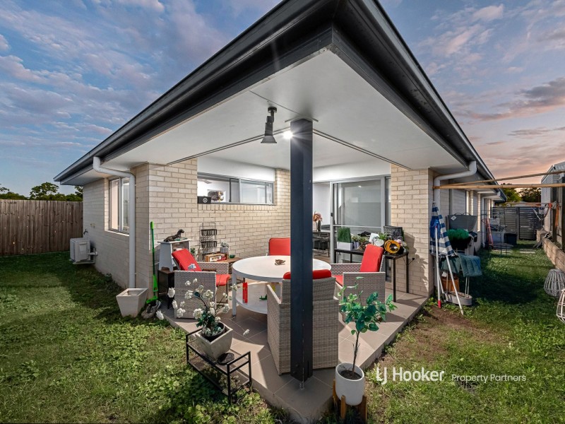 16 Brunner Drive, Park Ridge QLD 4125