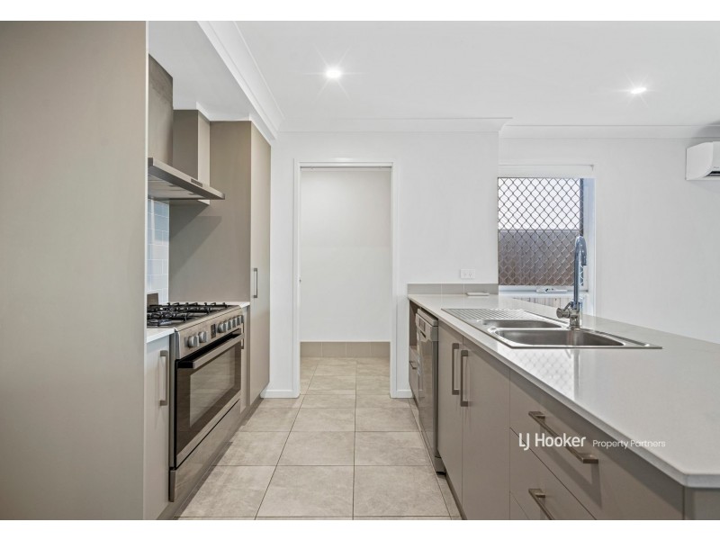 5 Arravanda Crescent, Pallara QLD 4110