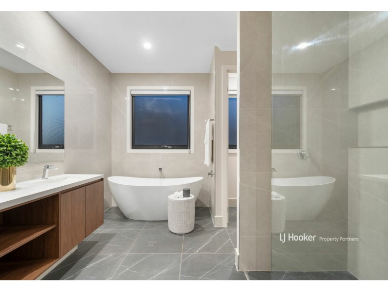 1 Slobodian Avenue, Eight Mile Plains QLD 4113