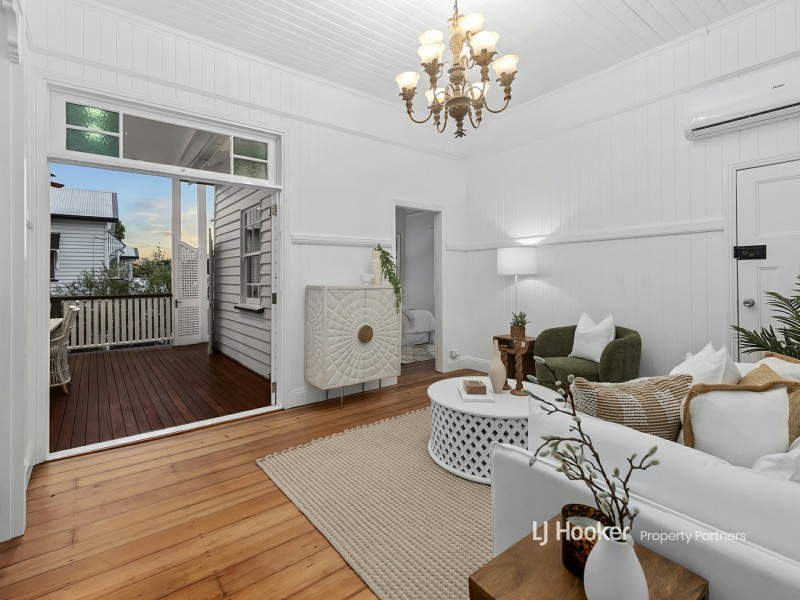 10 Dansie Street, Greenslopes QLD 4120
