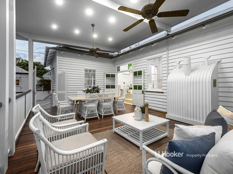 10 Dansie Street, Greenslopes QLD 4120