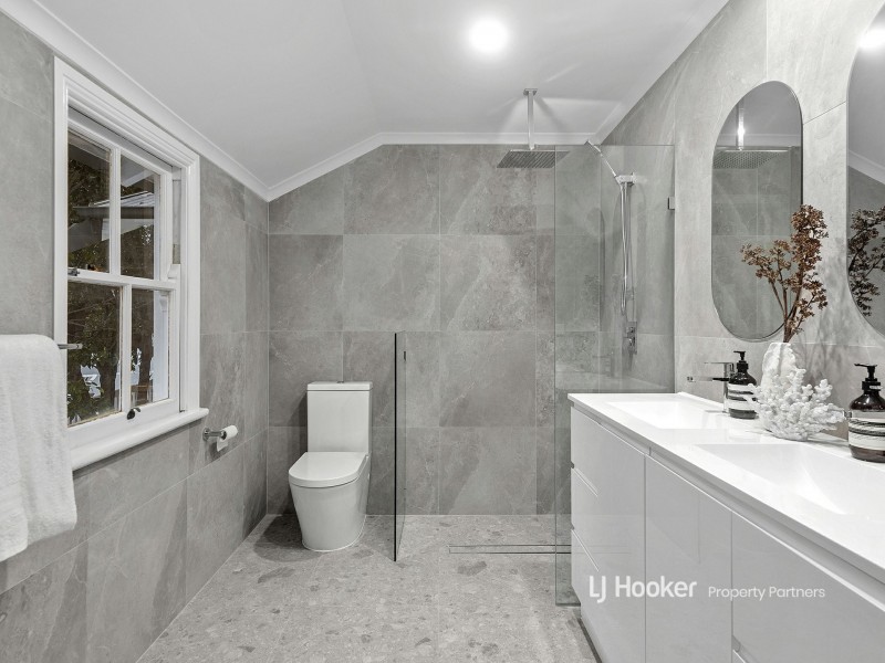 10 Dansie Street, Greenslopes QLD 4120