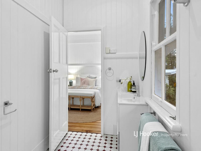 10 Dansie Street, Greenslopes QLD 4120