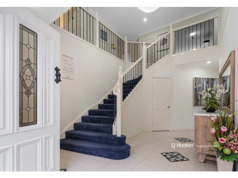 63 Dandelion Street, Eight Mile Plains QLD 4113