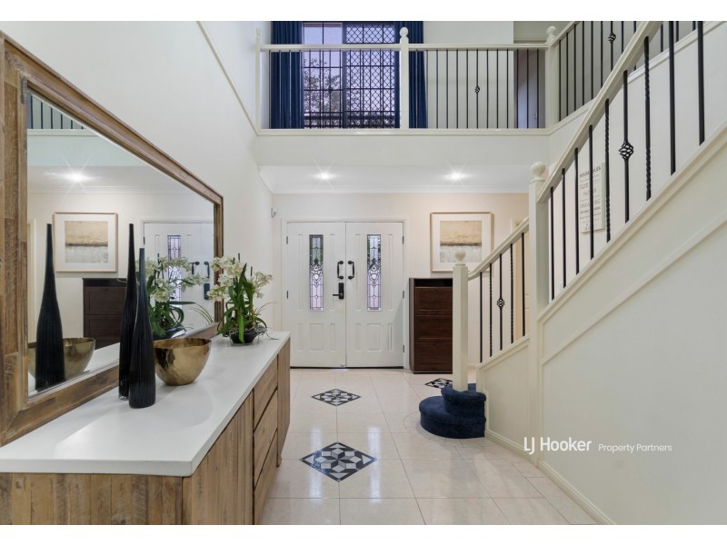 63 Dandelion Street, Eight Mile Plains QLD 4113