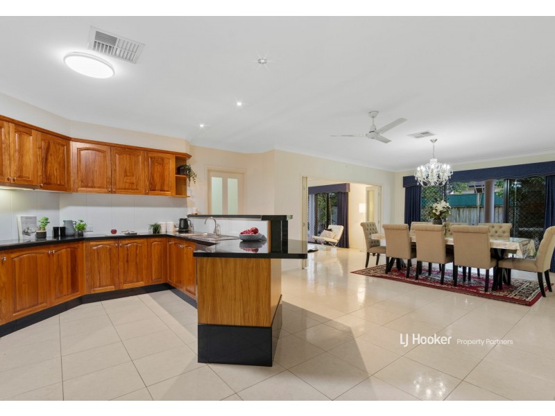 63 Dandelion Street, Eight Mile Plains QLD 4113