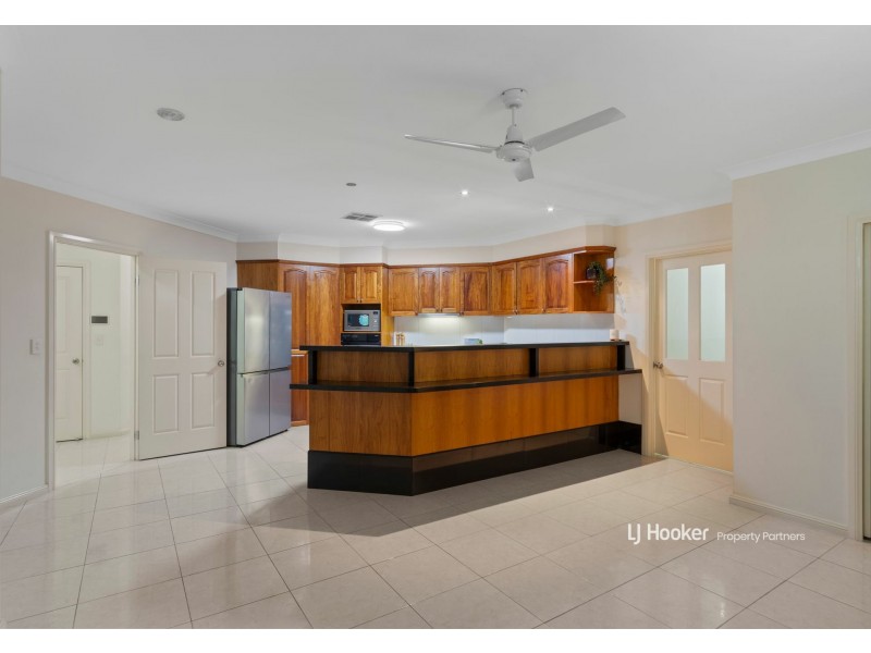 63 Dandelion Street, Eight Mile Plains QLD 4113