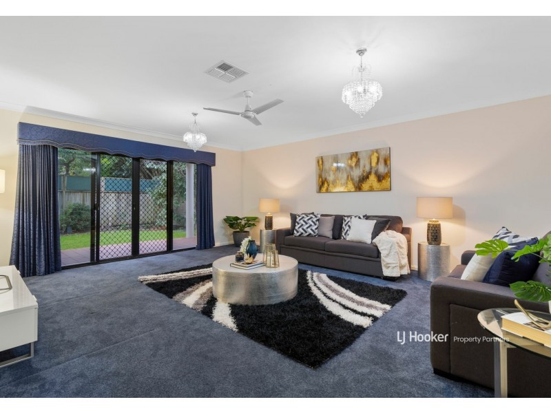 63 Dandelion Street, Eight Mile Plains QLD 4113