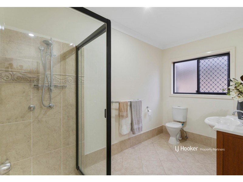 63 Dandelion Street, Eight Mile Plains QLD 4113