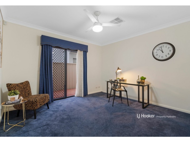 63 Dandelion Street, Eight Mile Plains QLD 4113