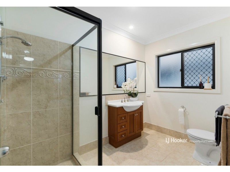 63 Dandelion Street, Eight Mile Plains QLD 4113