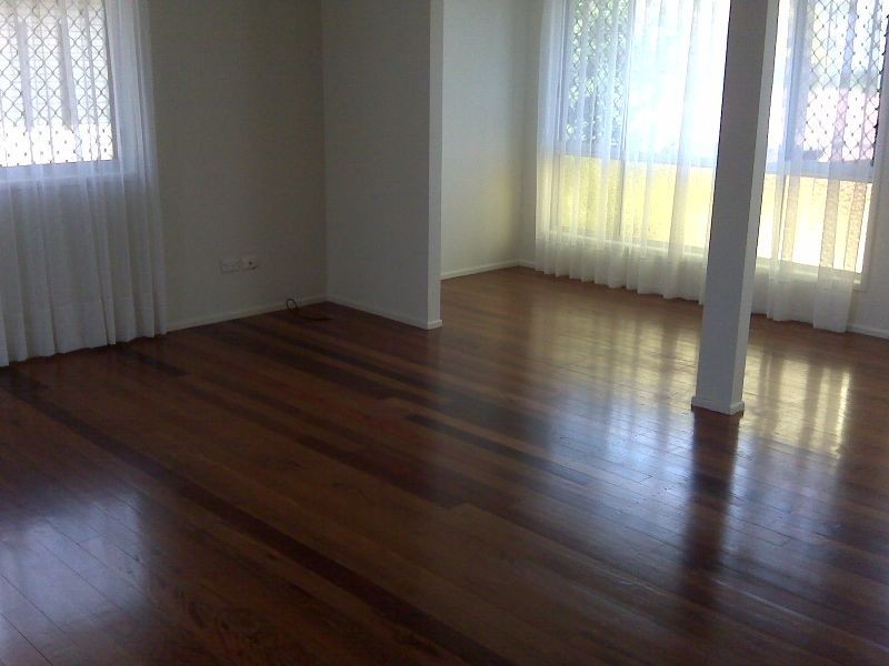 28 Mapleleaf Street, Eight Mile Plains QLD 4113