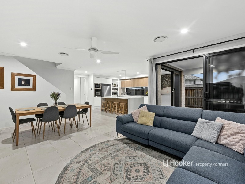 34 Macadamia Circuit, Park Ridge QLD 4125