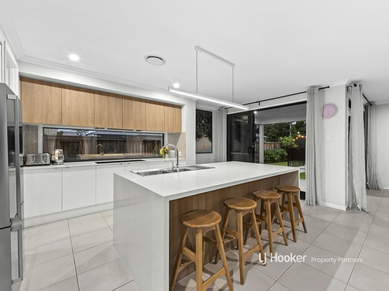 34 Macadamia Circuit, Park Ridge QLD 4125