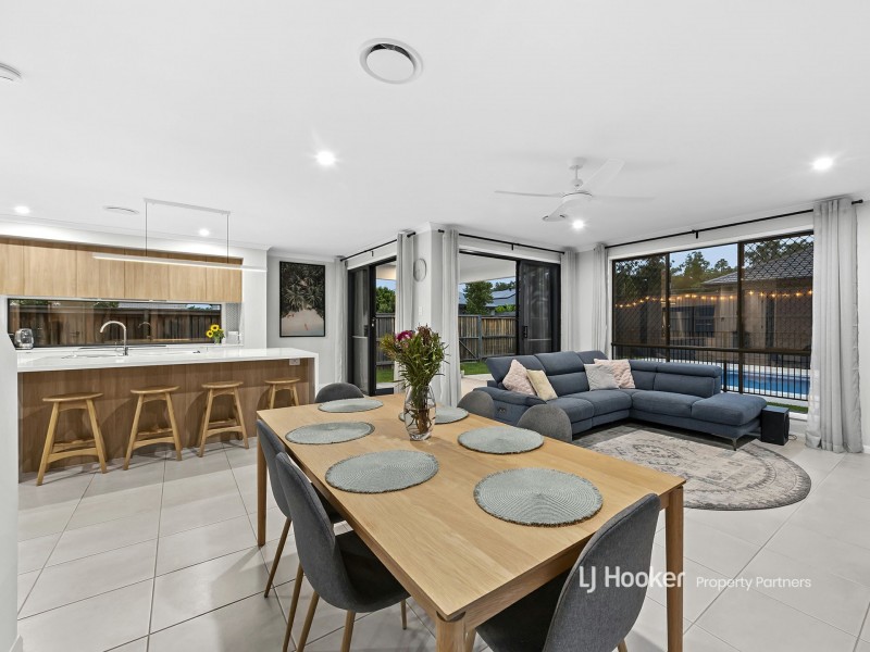 34 Macadamia Circuit, Park Ridge QLD 4125