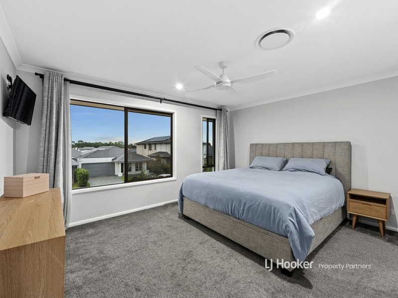 34 Macadamia Circuit, Park Ridge QLD 4125