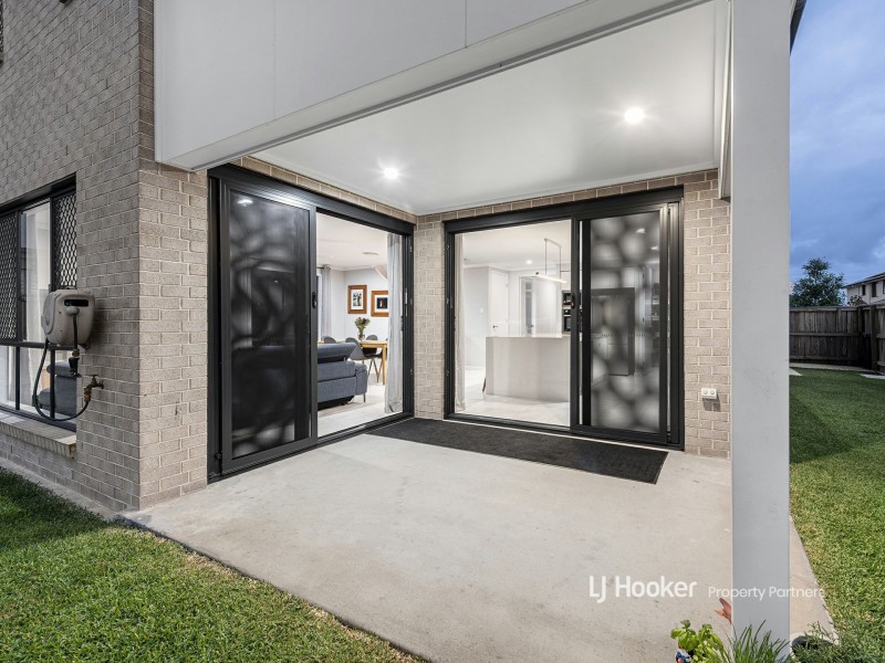 34 Macadamia Circuit, Park Ridge QLD 4125