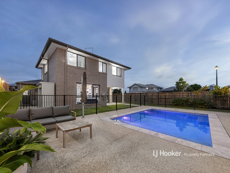 34 Macadamia Circuit, Park Ridge QLD 4125