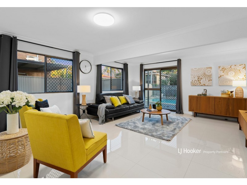 9 Mapleleaf Street, Eight Mile Plains QLD 4113