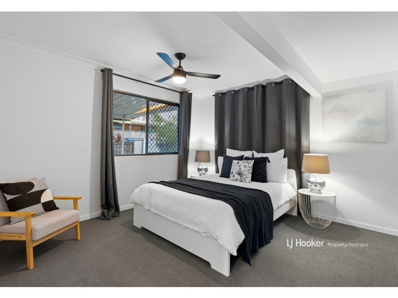 9 Mapleleaf Street, Eight Mile Plains QLD 4113