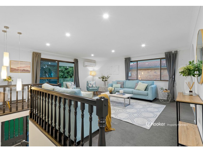 9 Mapleleaf Street, Eight Mile Plains QLD 4113