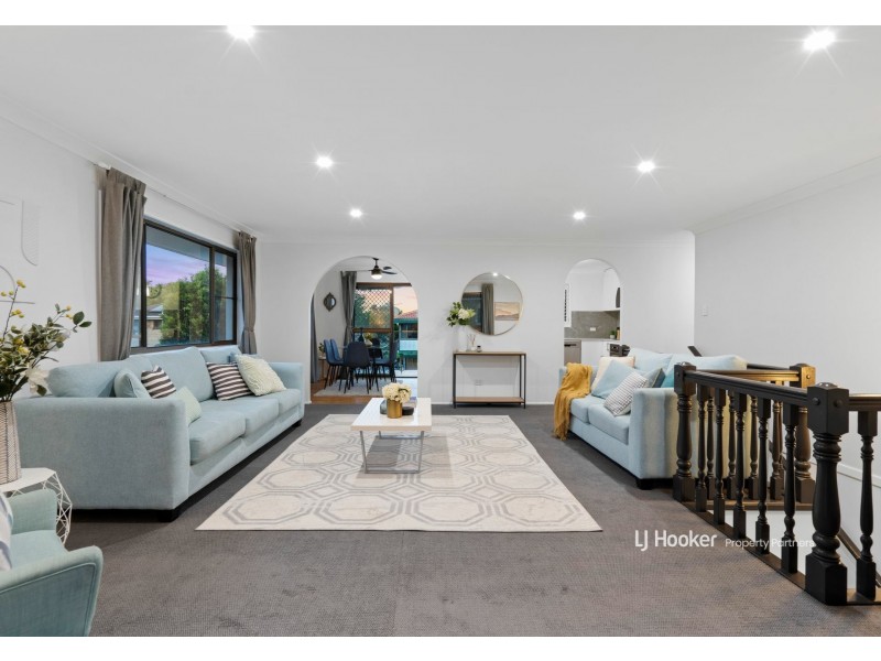 9 Mapleleaf Street, Eight Mile Plains QLD 4113