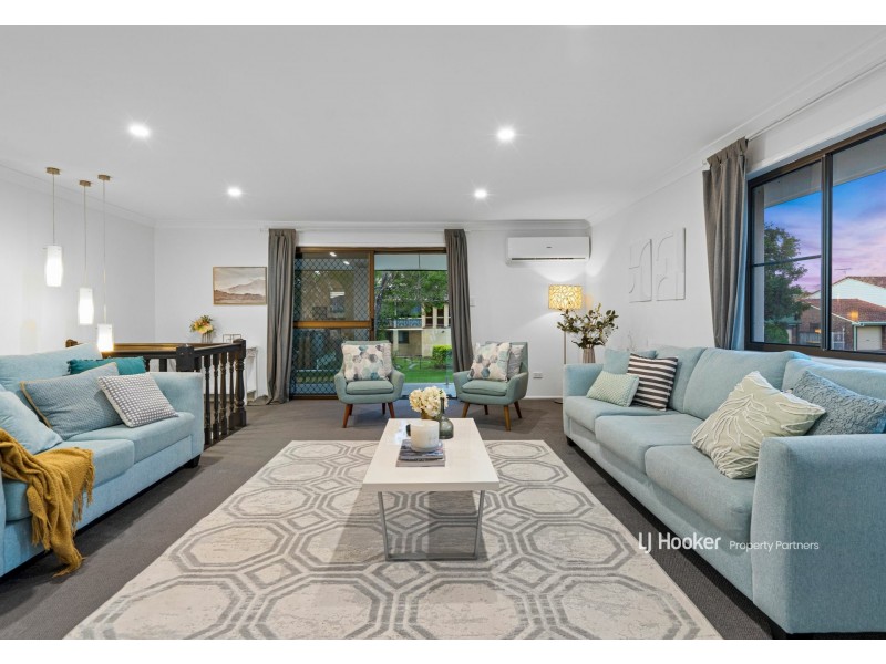 9 Mapleleaf Street, Eight Mile Plains QLD 4113