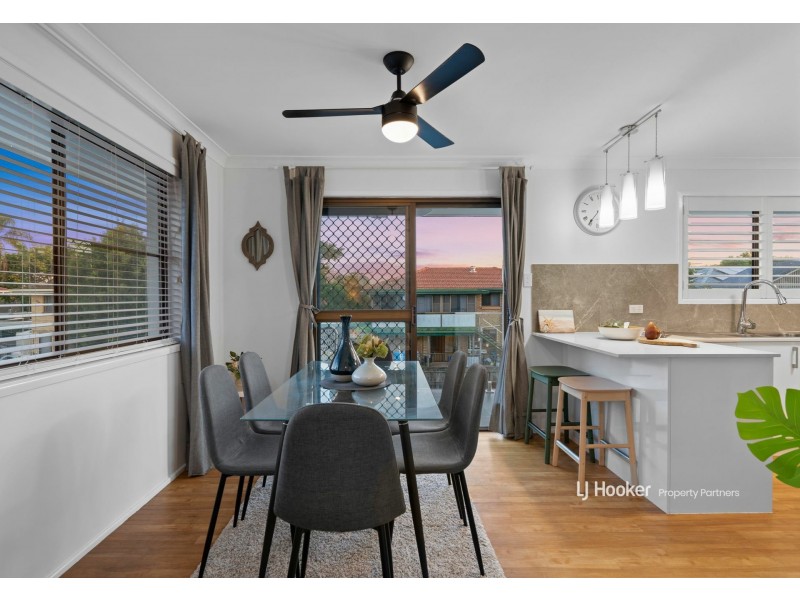 9 Mapleleaf Street, Eight Mile Plains QLD 4113