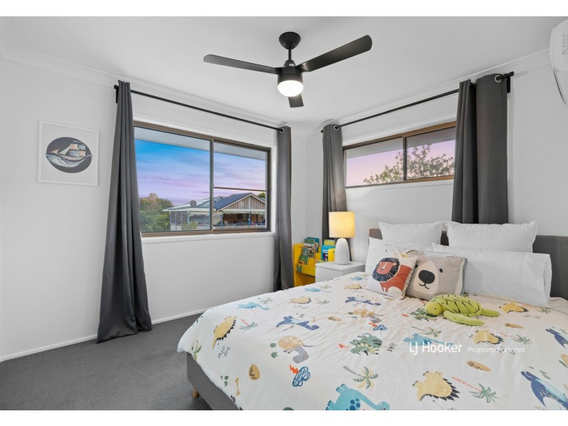 9 Mapleleaf Street, Eight Mile Plains QLD 4113