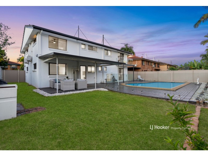 9 Mapleleaf Street, Eight Mile Plains QLD 4113