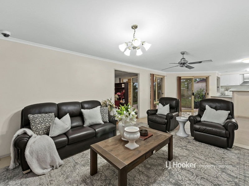 34 Eastwood Drive, Mansfield QLD 4122