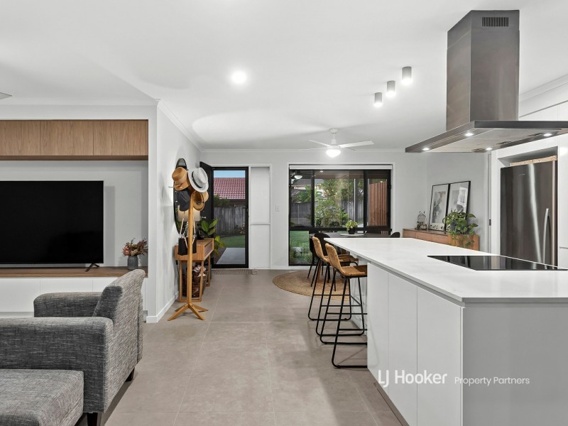 28 Yewleaf Place, Calamvale QLD 4116