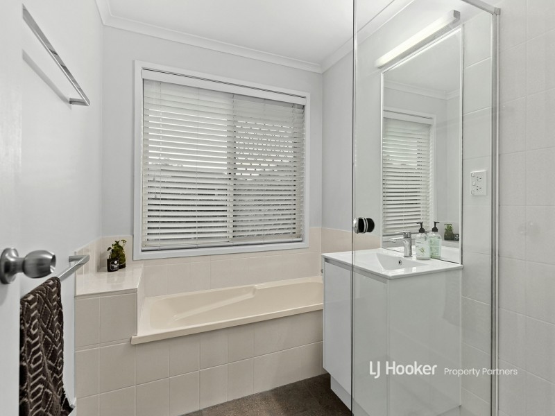 28 Yewleaf Place, Calamvale QLD 4116