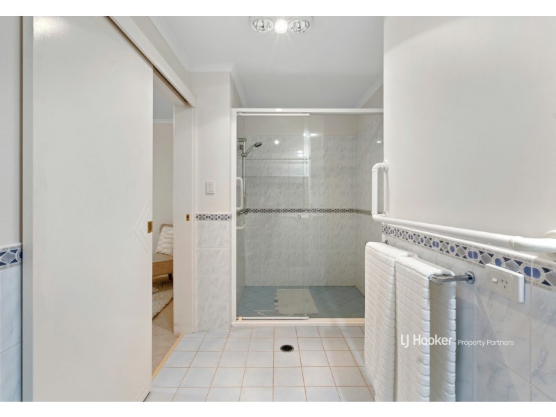 1 Craig Street, Wishart QLD 4122