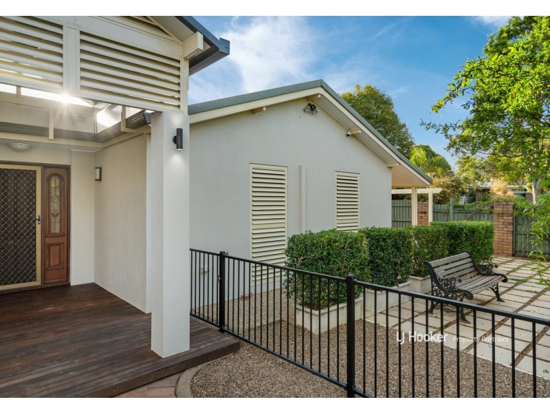 27 Amarna Street, Eight Mile Plains QLD 4113