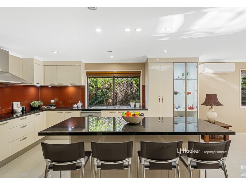 27 Amarna Street, Eight Mile Plains QLD 4113