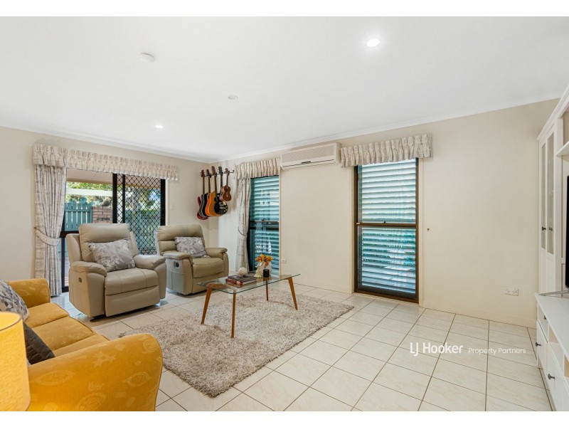 27 Amarna Street, Eight Mile Plains QLD 4113