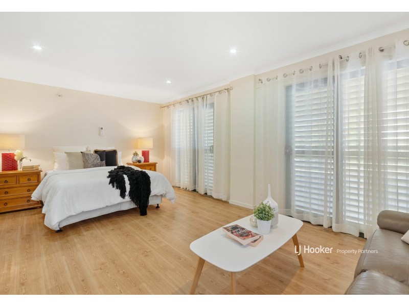 27 Amarna Street, Eight Mile Plains QLD 4113