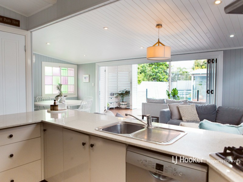 10 Todd Street, Shorncliffe QLD 4017