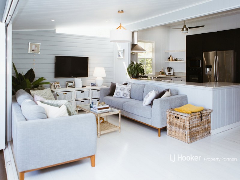 10 Todd Street, Shorncliffe QLD 4017