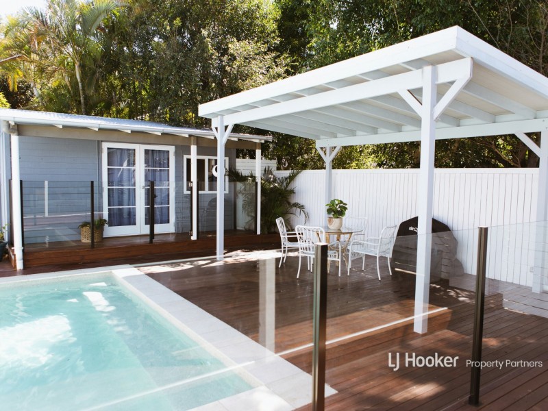 10 Todd Street, Shorncliffe QLD 4017