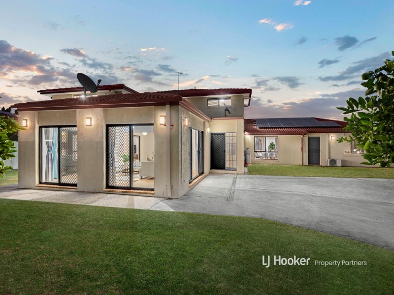 2 Yorkshire Place, Stretton QLD 4116