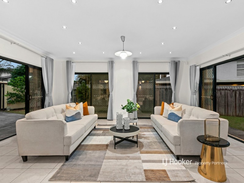 2 Yorkshire Place, Stretton QLD 4116